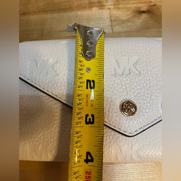 Michael Kors Jet Set Envelope Wallet - NWT - Picture 9 of 11